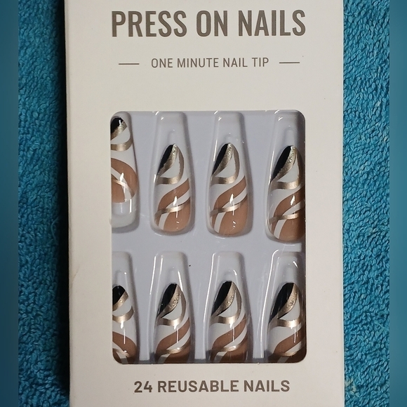 Almond shape brown gold black white reusable press on nails 24 piece set new - Picture 1 of 2